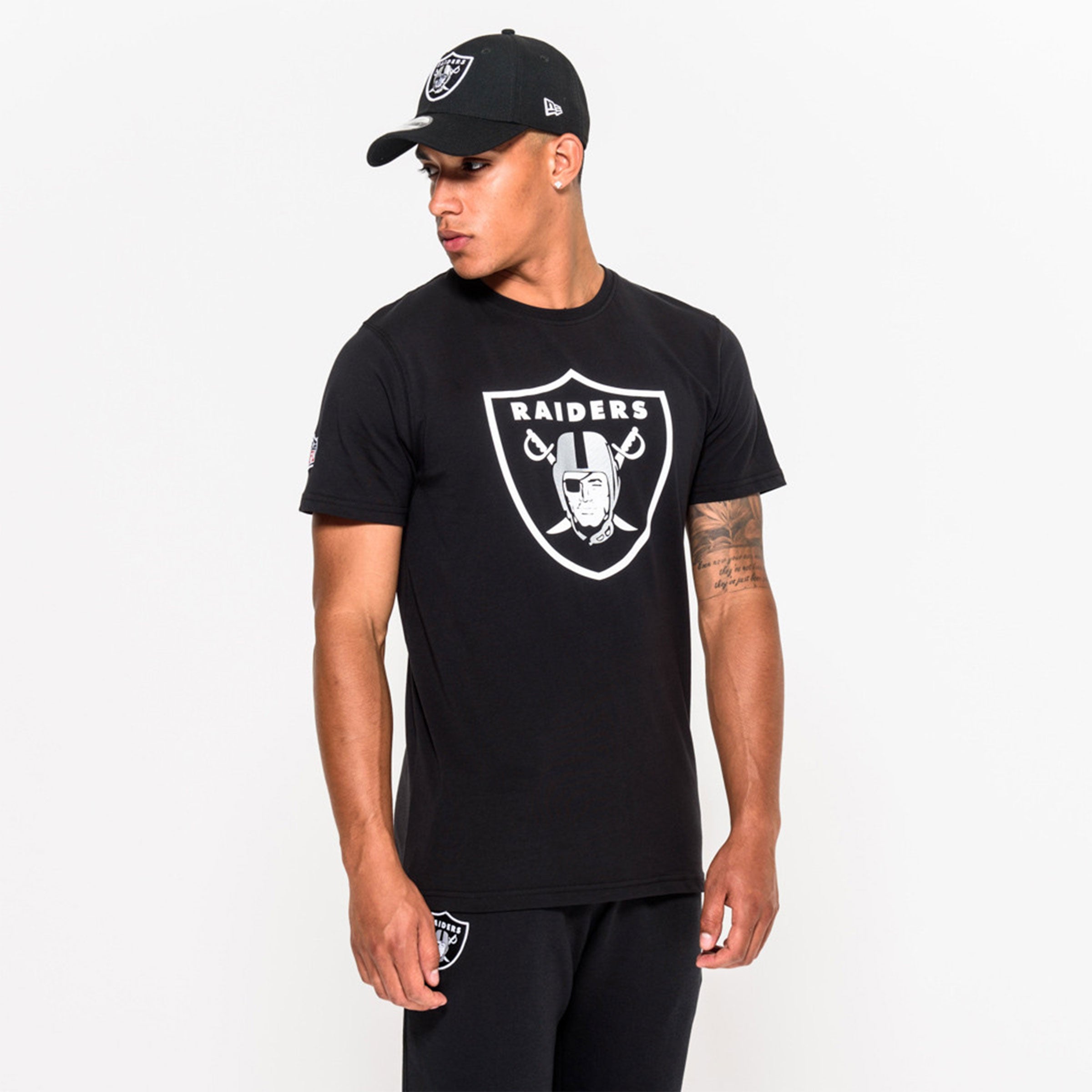 raiders logo t shirt